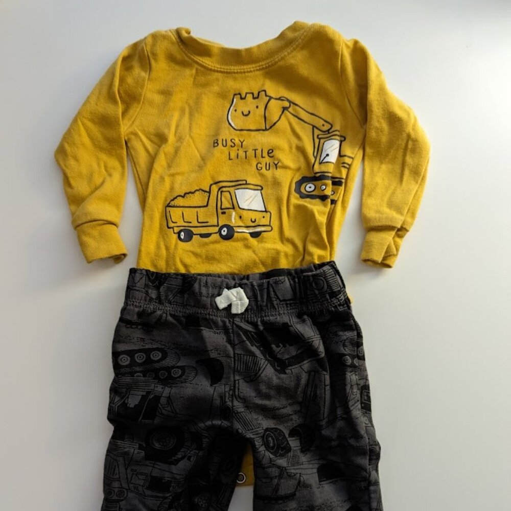 Carter's Busy Little Guy set